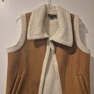 Saks Fifth Avenue Suede Sherpa Vest – Camel & Cream – S/M